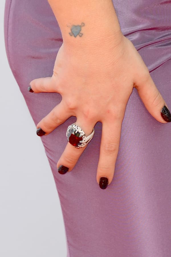 Kelly-Osbourne-02