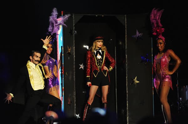 MTV-EMA-2012-(41)