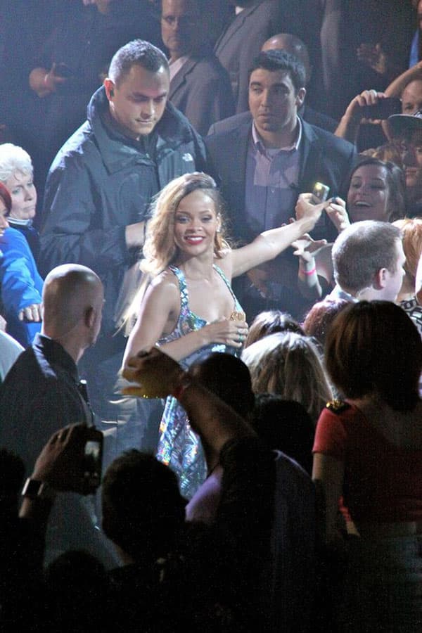 Rihanna 01