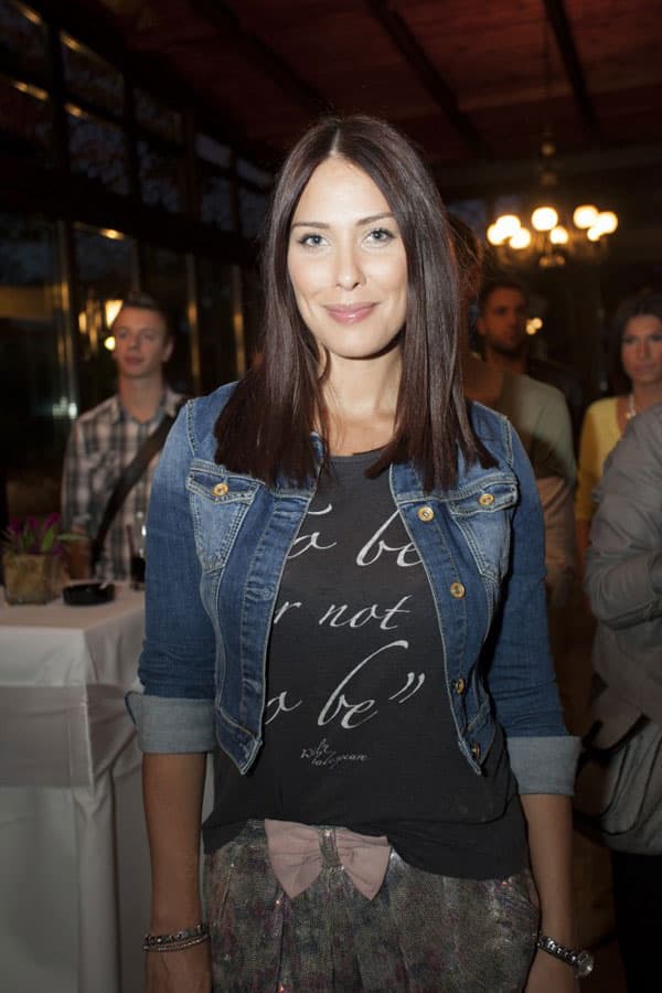 Ana-Stajdohar-promocija-spota (1)