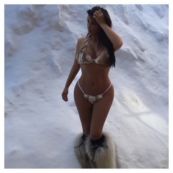 Ako imaš herca pokloni mi bikini od nerca! ( foto: Instagram )