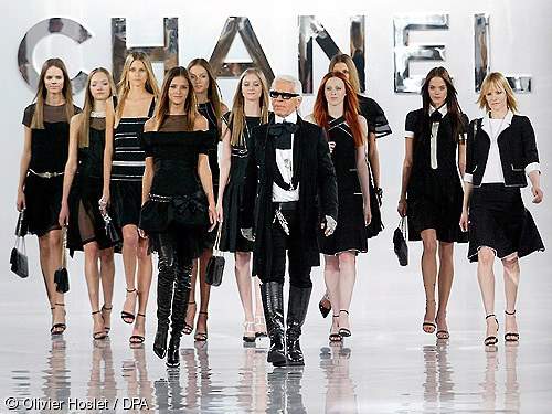 Karl Lagerfeld na reviji za Chanel