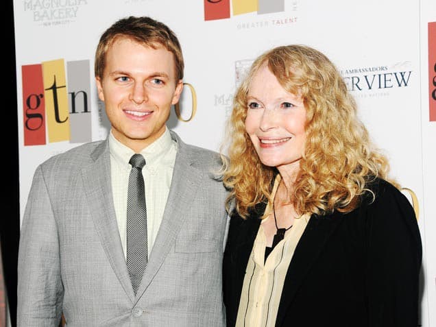 Ronan i Mia Farrow