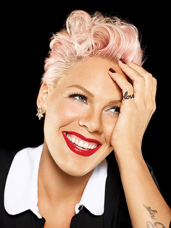 Pevačica Pink našla se na 10. mestu liste najlepših žena sveta