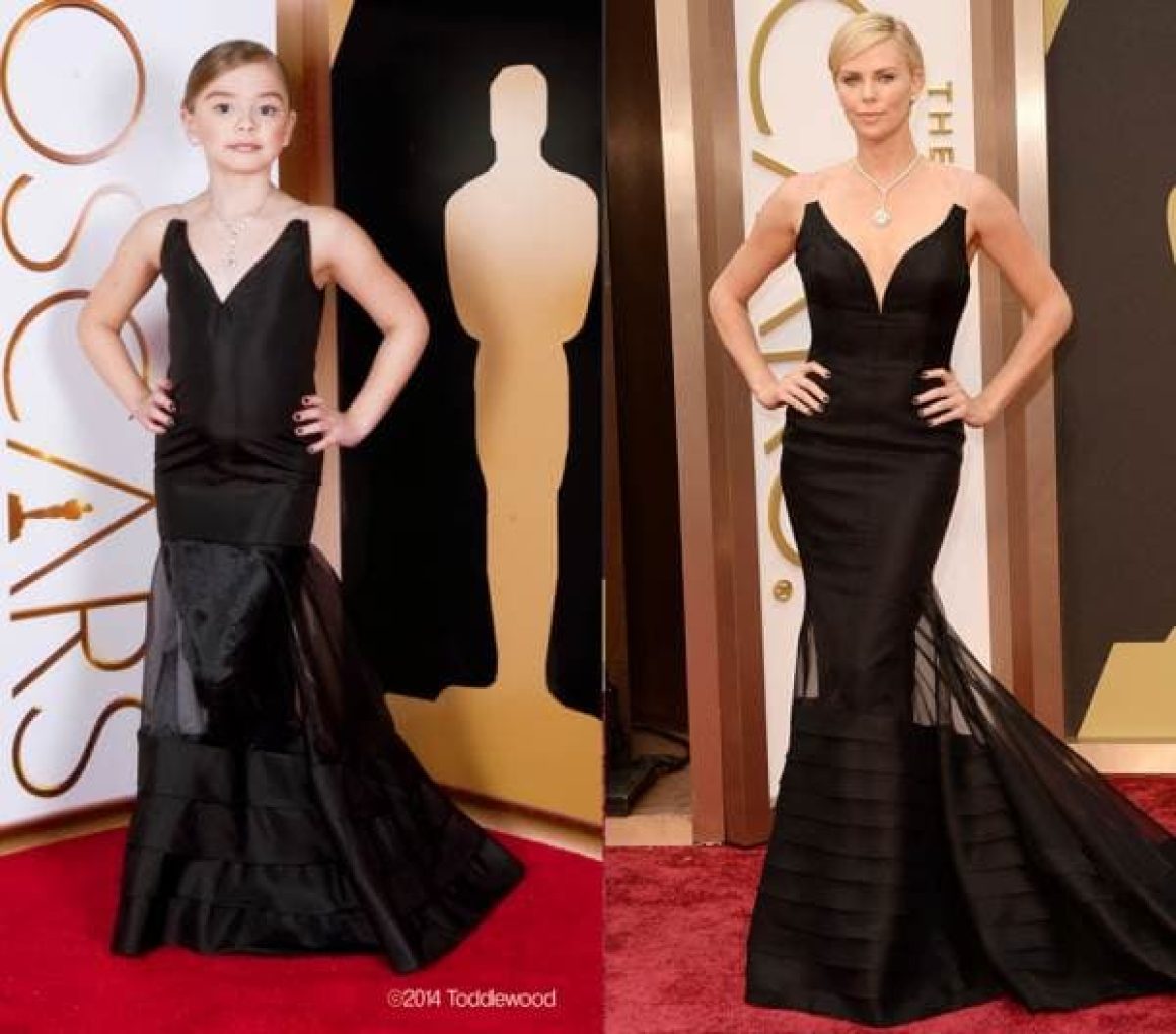 Charlize Theron i njena mala kopija... ako izuzmemo boju kosu. ;)