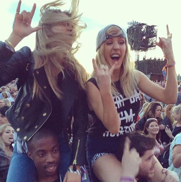 Cara Delevigne i njena najbolja drugarica Ellie Goulding sjajno su se zabavljale na Wireess festivalu.