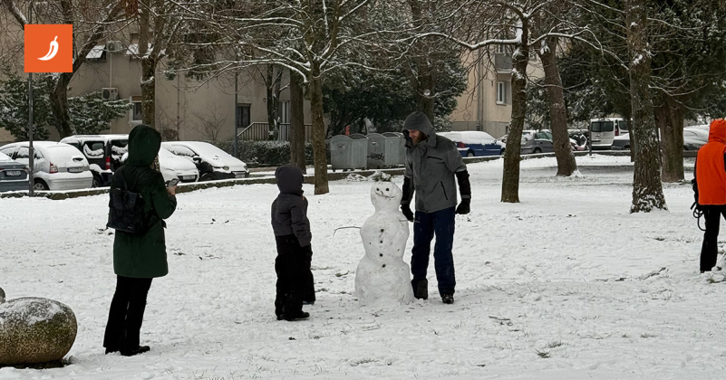 Snježne pahulje zabijelile Dalmaciju. Pogledajte čarobne prizore zimske idile