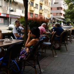 U Srbiji tražio posao konobara pa ostao u šoku: "Je li ovo najgora ponuda ikad?"